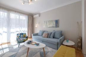 Two Bedroom Apartment Near to Doctors Garden